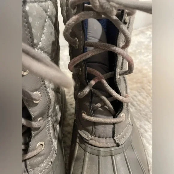 Sperry Saltwater Quilted Grey Silver Polka Dot Duck Boots STS92449 Womens Size 5 - Picture 9 of 9